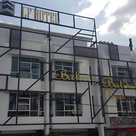 Lf Hotel Tapah Bagian luar foto