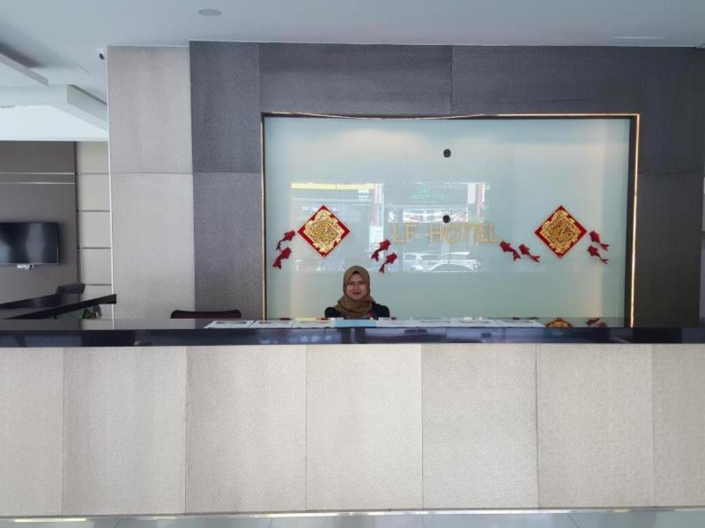 Lf Hotel Tapah Bagian luar foto