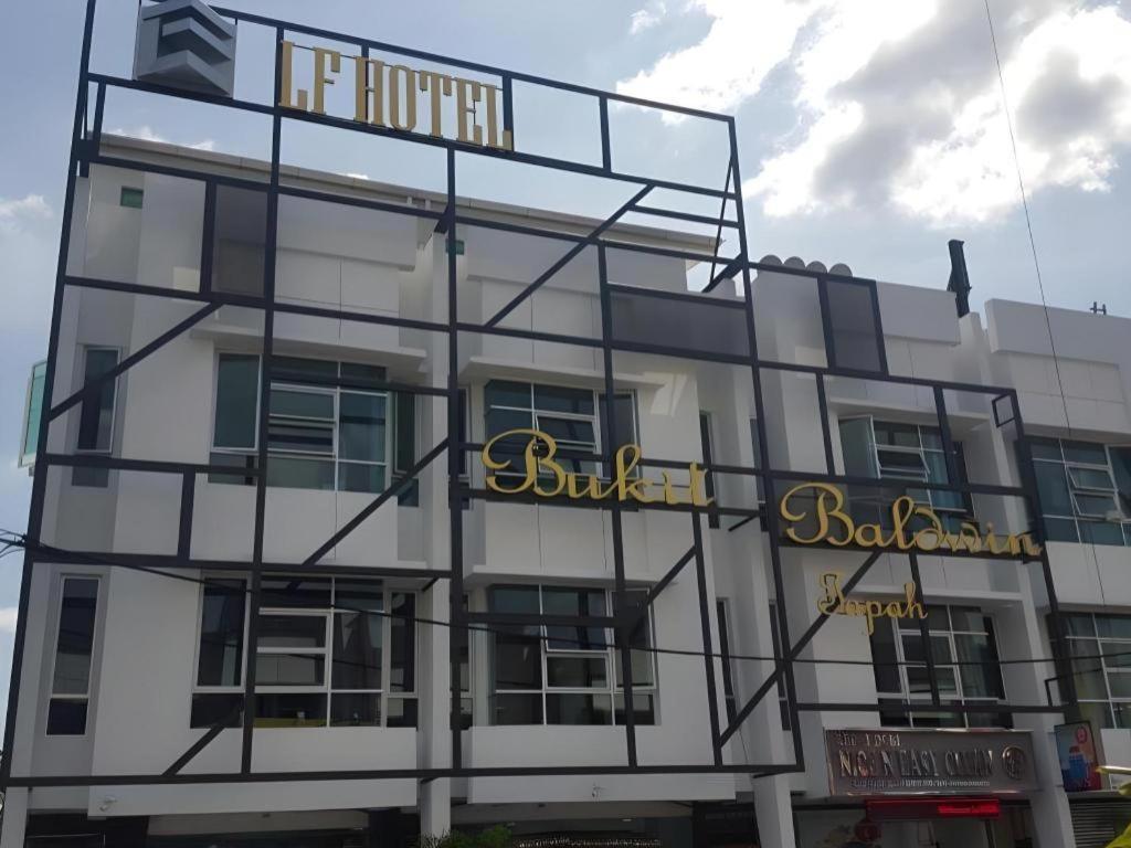 Lf Hotel Tapah Bagian luar foto