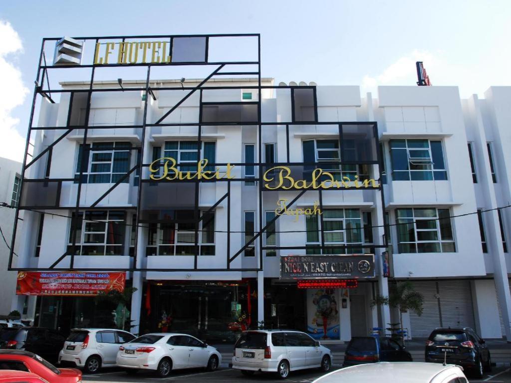 Lf Hotel Tapah Bagian luar foto