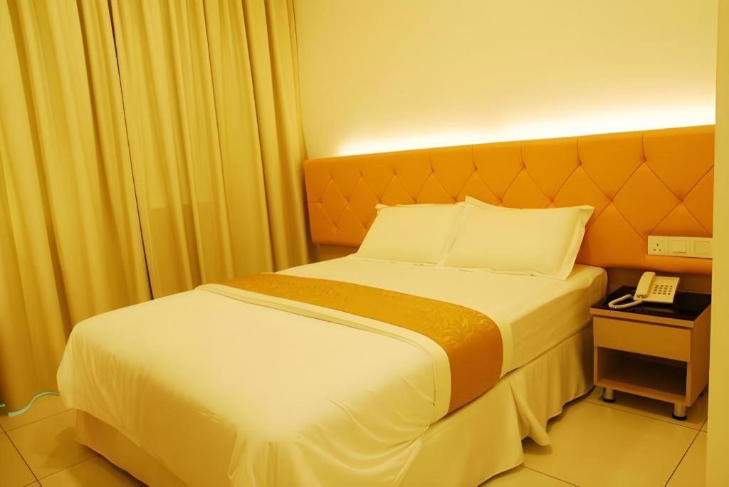 Lf Hotel Tapah Bagian luar foto