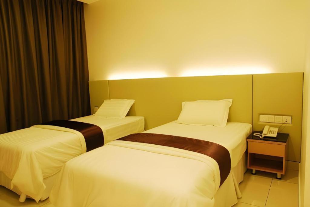 Lf Hotel Tapah Bagian luar foto